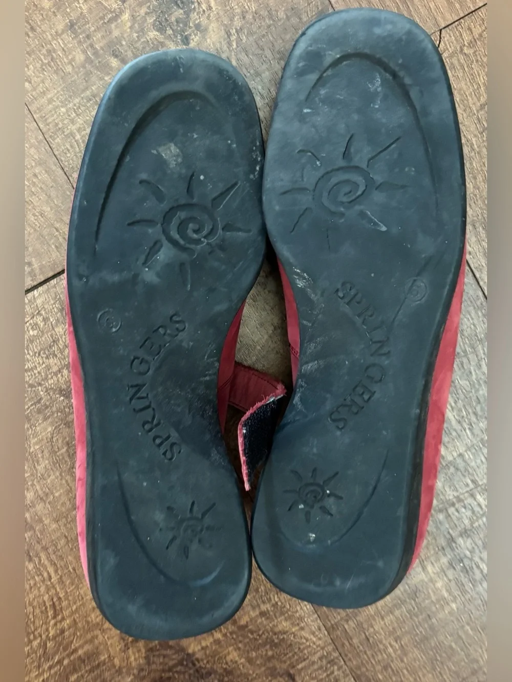 Clark’s red suede springers Mary Jane shoes for women size 6 vintage